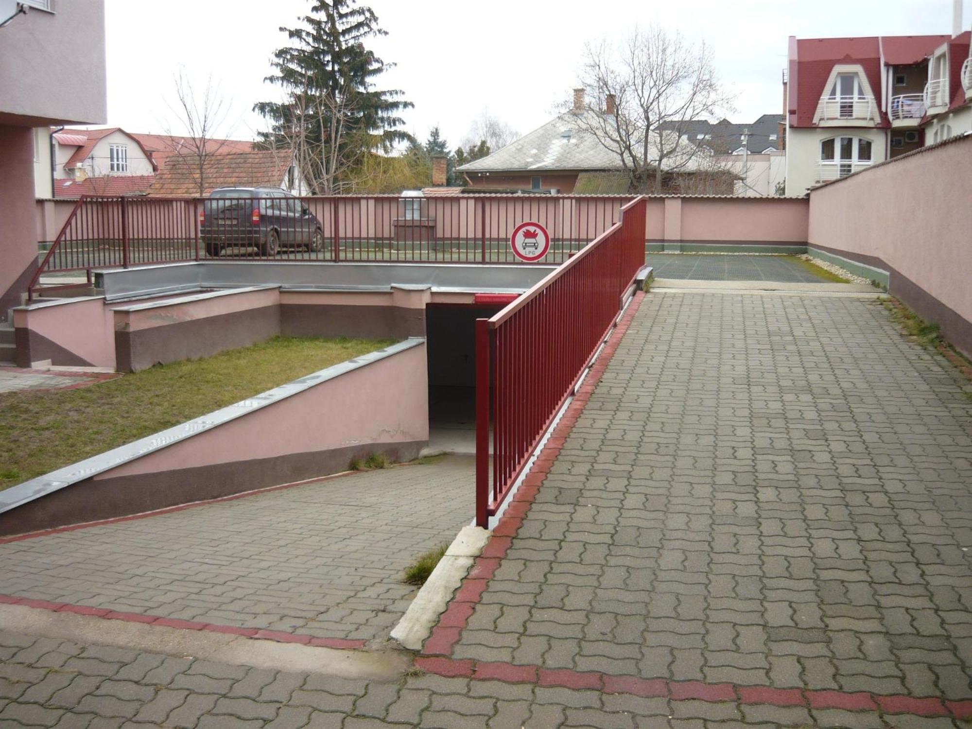 Lux Apartmanok Hajdúszoboszló Εξωτερικό φωτογραφία